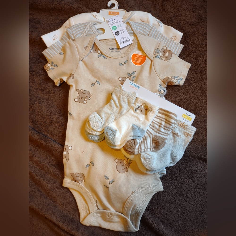 Carter's 3 piece set bodysuits and socks